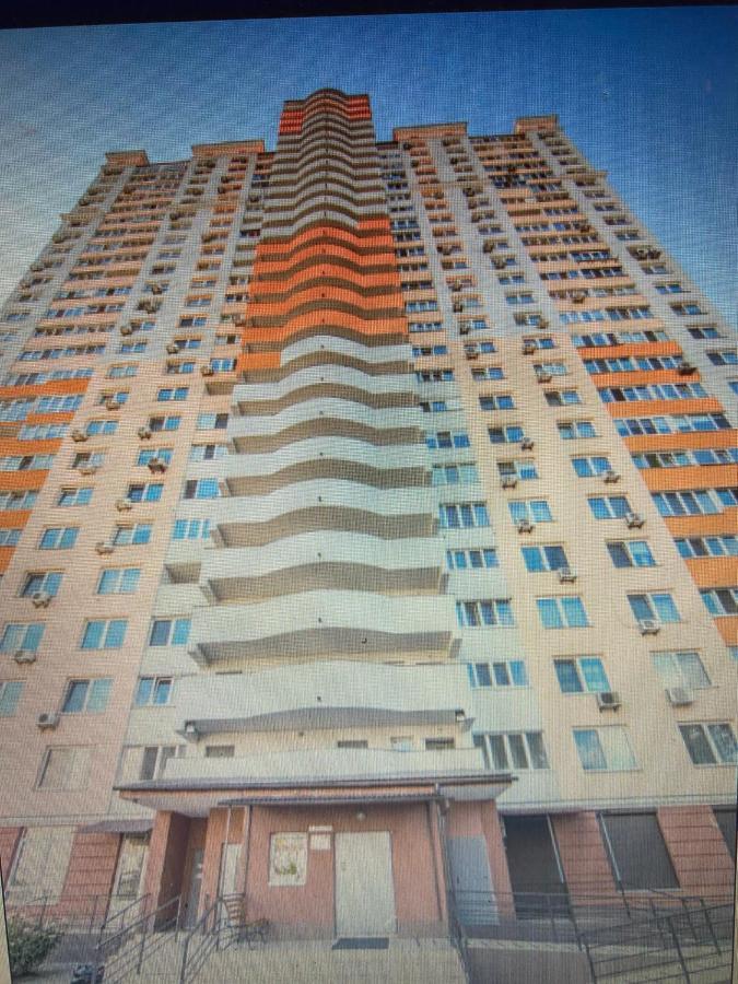 У 2 Хвилинах Від Метро Нова Супер Видова Kyiv Exterior foto